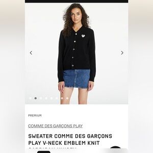 SWEATER COMME DES GARÇONS PLAY V-NECK EMBLEM KNIT CARDIGAN UNISEX